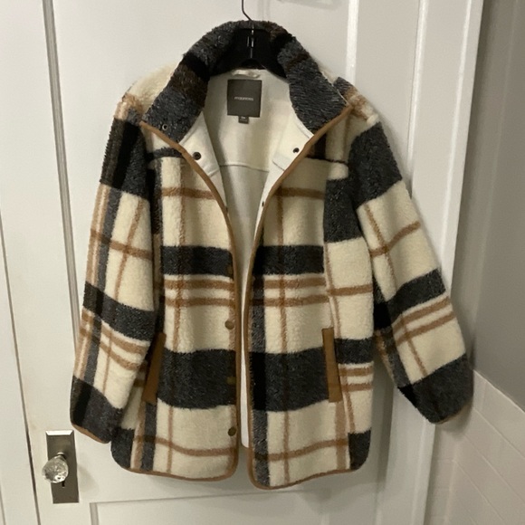Maurices Jackets & Blazers - NWOT Maurices Plaid Fleece Jacket